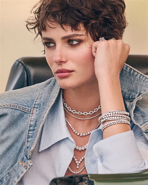 Taylor Hill (@taylor_hill) • Instagram photos and videos