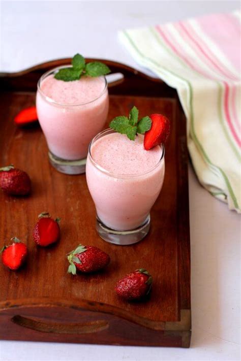 strawberry milkshake recipe, how to make strawberry milkshake with ice ...