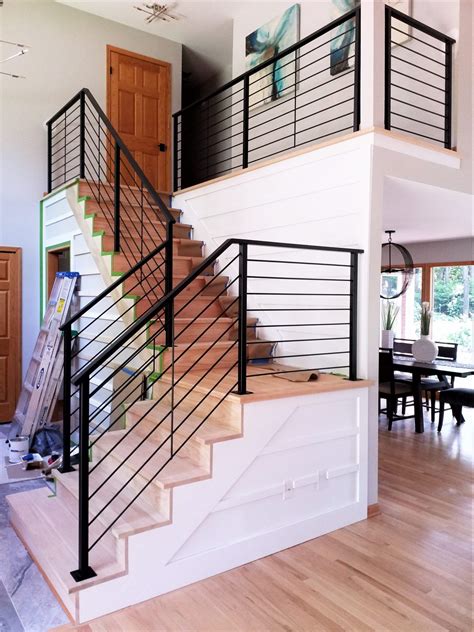 Black Iron Horizontal Rail for Interior Stairs – Sleek, Modern Design