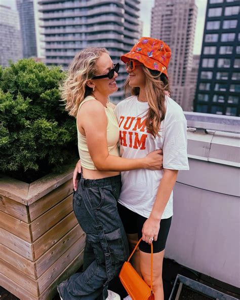 Paige Howard (@paigeh0ward) • Instagram photos and videos