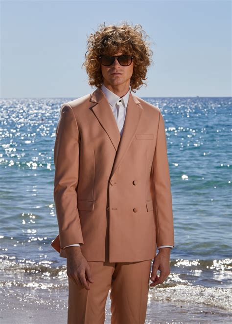 La tendance du costume croisé pour votre mariage - RIVES