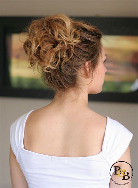 This wedding hair updo tutorial will save you hundreds 8
