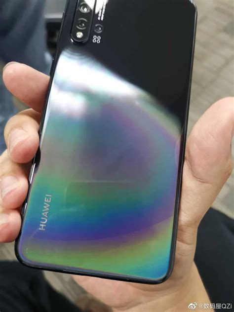 Рендери, «живі» фото і характеристики Huawei Nova 5 - ТехноФан