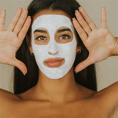 Does Silk Really Benefit Your Skin? – UK-SILKSILKY