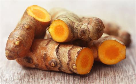 curcuma longa root extract explained skin benefits  procoal