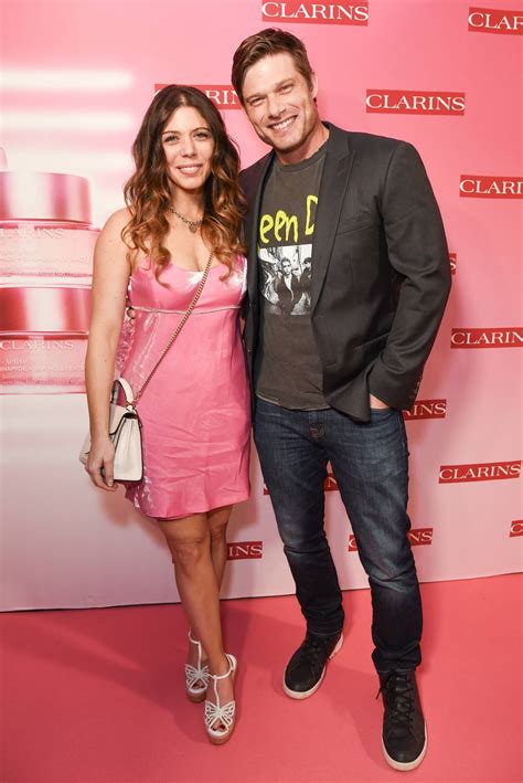 Grey's Anatomy's Chris Carmack and Wife Erin Detail Online Scam Stories