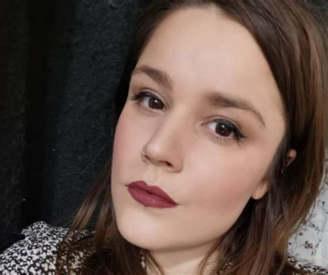 BRITTANY AMBER, épinglée pour sa contribution au déclin du Français à