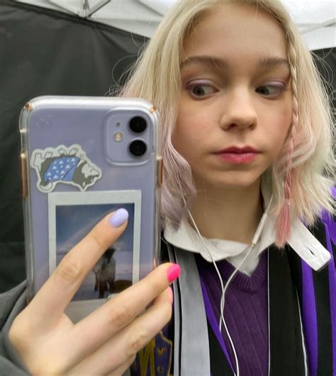 Emma Myers Nude Photos and LEAKED Porn - Scandal Planet