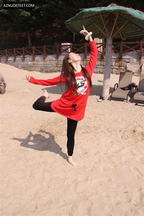 JIALI TANG Feet - AZNudeFeet