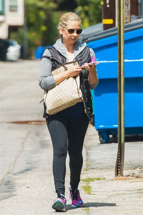 SARAH MICHELLE GELLAR in Spandex Out and About in Los Angeles - HawtCelebs