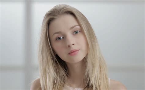 乌克兰超漂亮的小姐姐Nikia，绝对不会让你失望！-霓冉耿-sq-哔哩哔哩视频