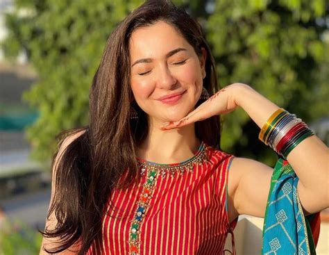 Hania Aamir marks 8 years in showbiz with heartfelt Instagram throwback
