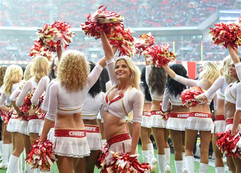 3 'Stunning' Cheerleaders Turning Heads Before Super Bowl 2025 - The Spun