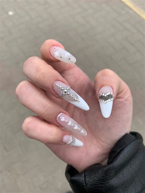 Пин от пользователя Avery Westbrook на доске nail art | Дизайнерские ...