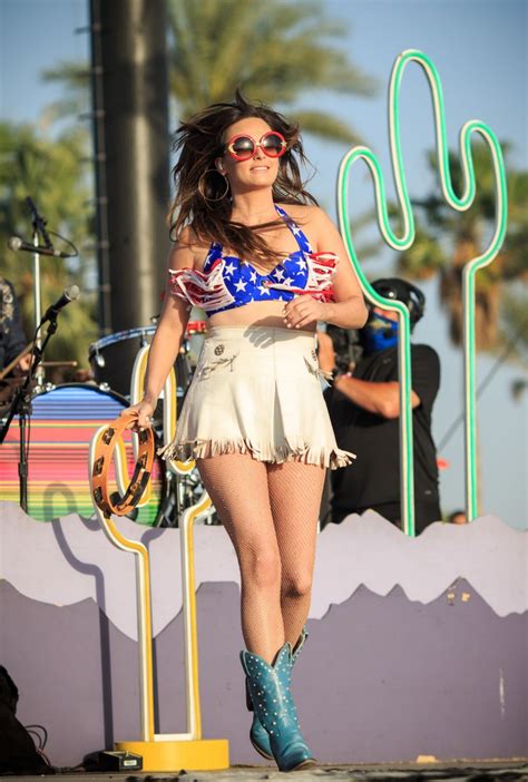 Kacey Musgraves Performs at 2015 Stagecoach California’s Country Music