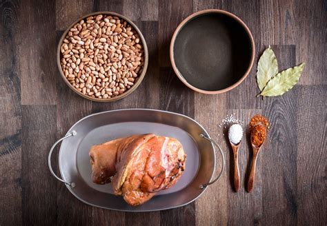 How Much Ham Hock For Pinto Beans at Mitchell Dorgan blog