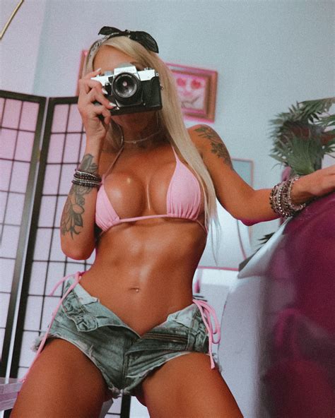 Sarah Harlow Naked News