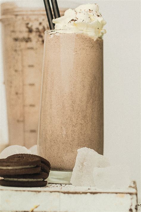 Oreo milkshake recipe (without ice cream) - The Flexible Fridge