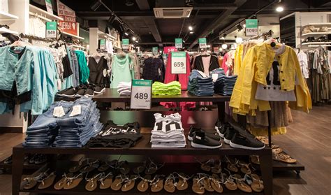 Одежда Gloria Jeans в Магазинах Радости