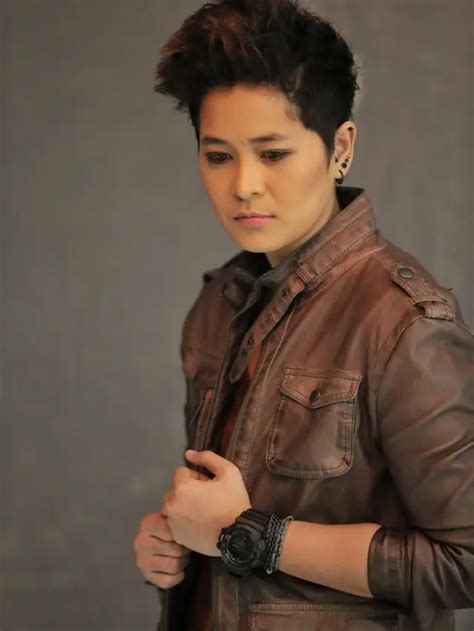 mitha  virgin  didoain berhijrah alhamdulillah islami