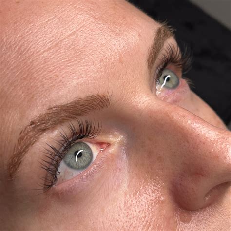 lash extensions  coolangatta beam light lash extensions