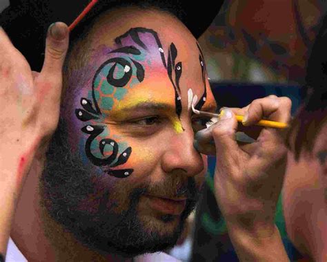 Safe Alternatives Will Replace Can You Put Acrylic Paint On Your Skin - RYZE Superfoods