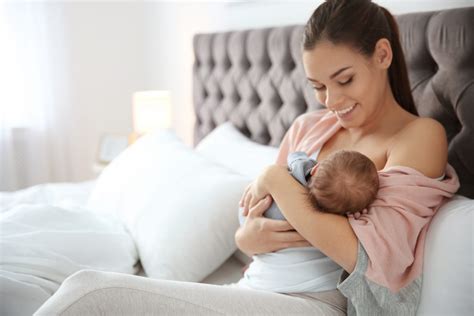6 Breastfeeding Tips to Increase Your Milk Supply | Honeycomb Moms
