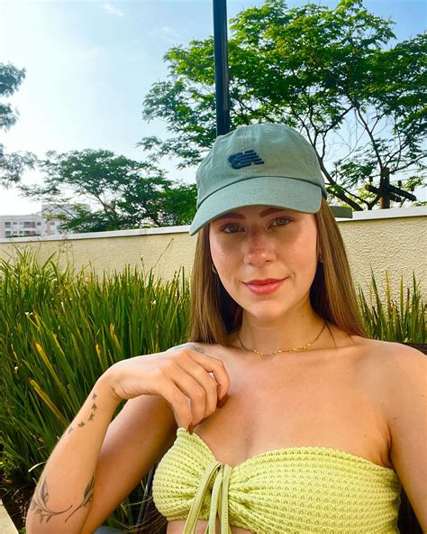 Sarah Melo | iguais mas diferentes rs desculpem, empolgada com o solzin