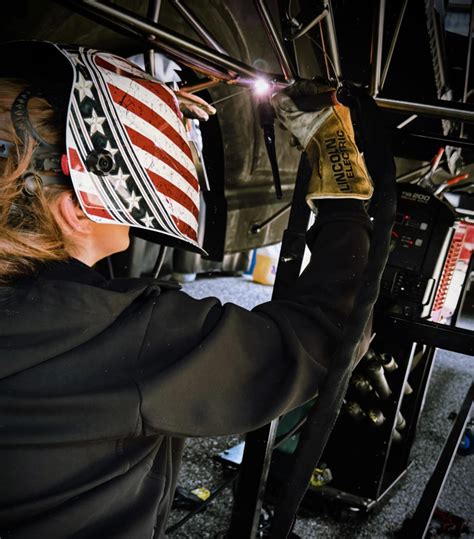 Chloe Hudson (@arcweldingangel) • Instagram photos and videos