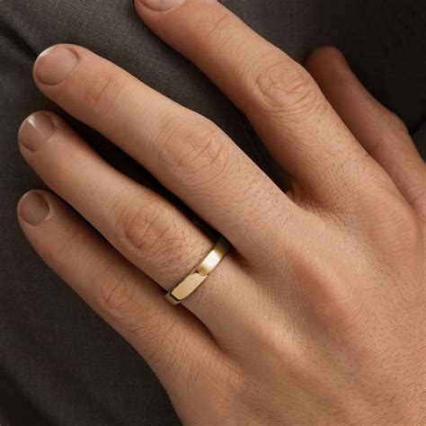 Eternity and Shiny Finish Gold Wedding Ring Set | KLENOTA
