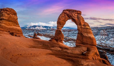 Twilight on Delicate Arch, Arches National Park, Utah [OC] [5472 x 3193
