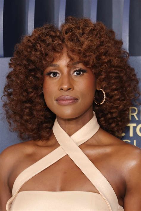 25 Curly Bob Haircuts for Inspiration