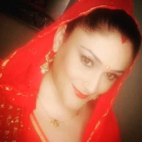 eva grover height parents affairs husband  age income info