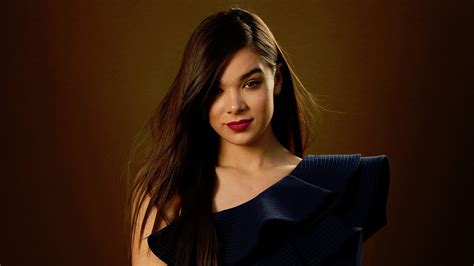 #154438 2880x1800 Hailee Steinfeld - Rare Gallery HD Wallpapers