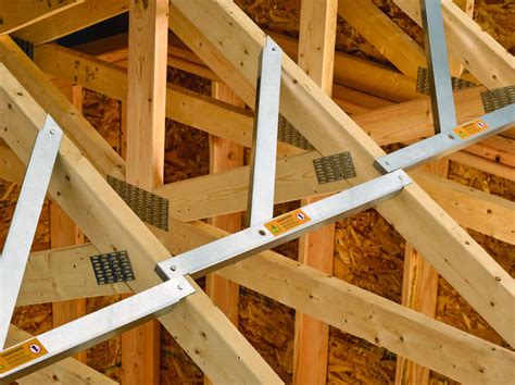 properly brace roof trusses fastenmaster