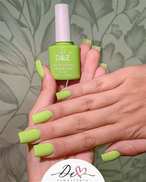 Esmaltação Em Gel Verde - Unhas verdes esmaltação em gel | Gel polish colors, Gel polish, Soak ...