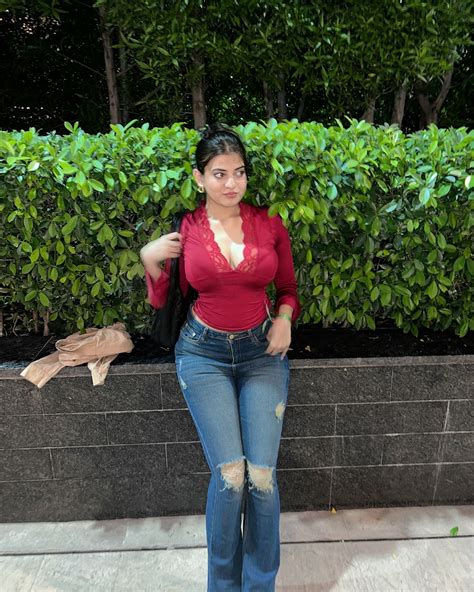 Tanya Roy (@tanyaroyy) • Instagram photos and videos