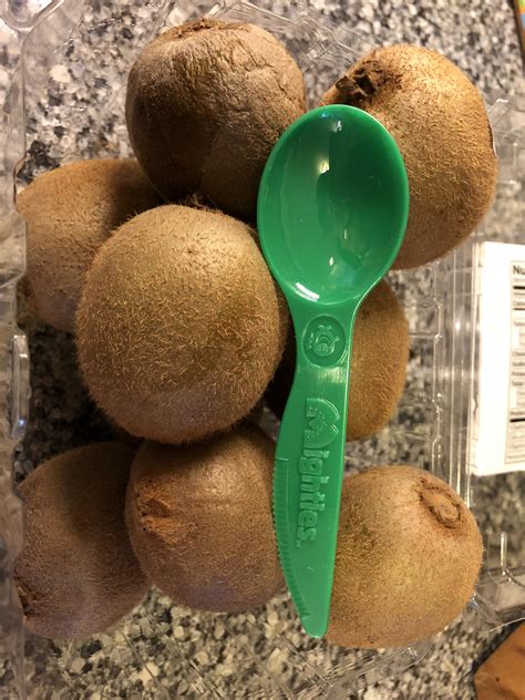 My kiwis came with a “spife” : r/mildlyinteresting