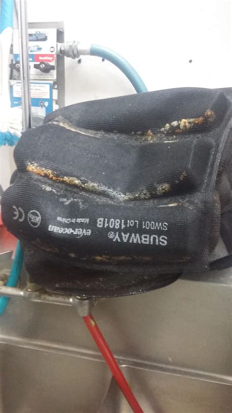 Clean my ass : r/subway