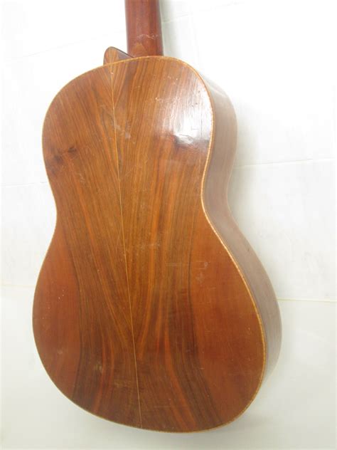 vintage classical/spanish guitar | Antiques Board