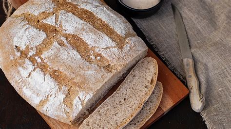 how long to wait to cut sourdough