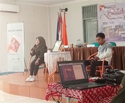 risma amanda putri mahasiswa penerbitan polimedia  menulis berisi