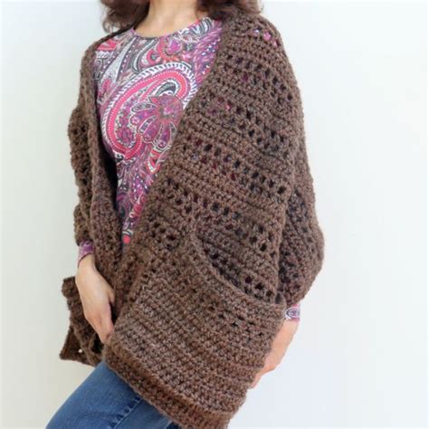 Pocket shawl crochet pattern free » Weave Crochet
