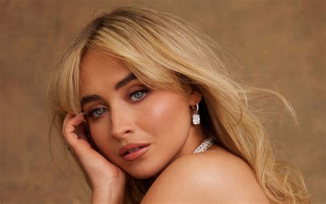 Sabrina Carpenter Wallpaper 4K, Beautiful singer