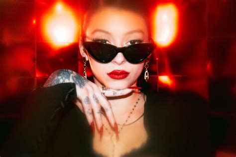 lexxe reveals  dark pop single