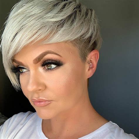 easy  chic pixie haircuts  straight hair
