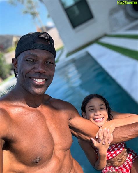 Terrell Owens Wiki, Biography, Age, Gallery, Spouse and more