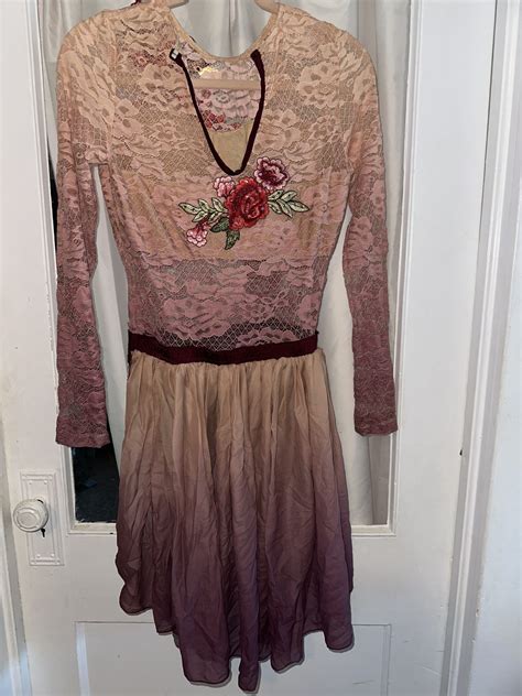 victoria's dance and costume