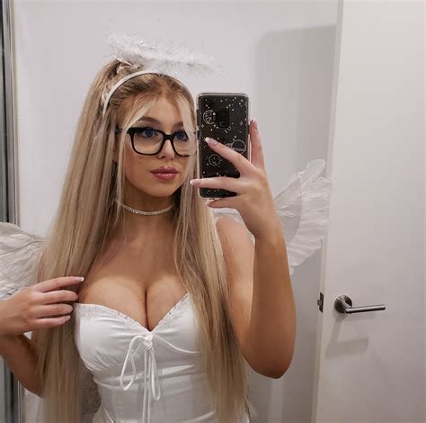 Onlyfans_stars on Twitter: "Mikaylah #Mikaylah #beautiful #girl https