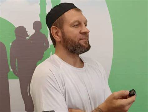 Российский боец MMA Александр Емельяненко принял ислам — Haqqin